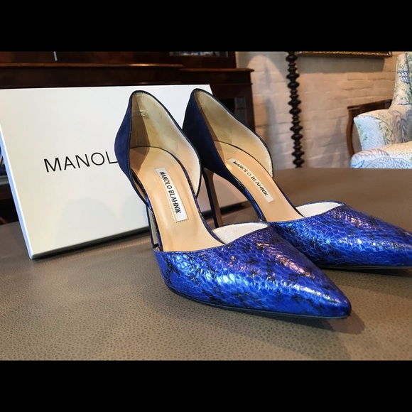 Manolo Blahnik electric blue pointed toe pumps - Picture 3 of 5